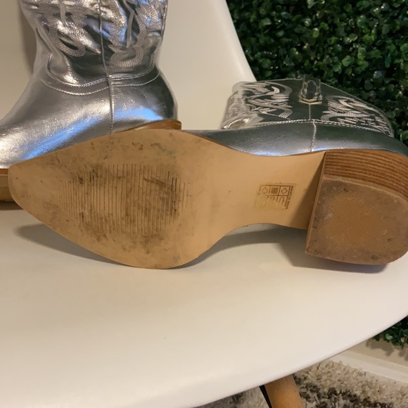 SZ 8 TAYLOR SILVER COWGIRL BOOTS LIKE NEW ! COSTUME CONCERT COCHELLA WESTERN - Picture 6 of 9